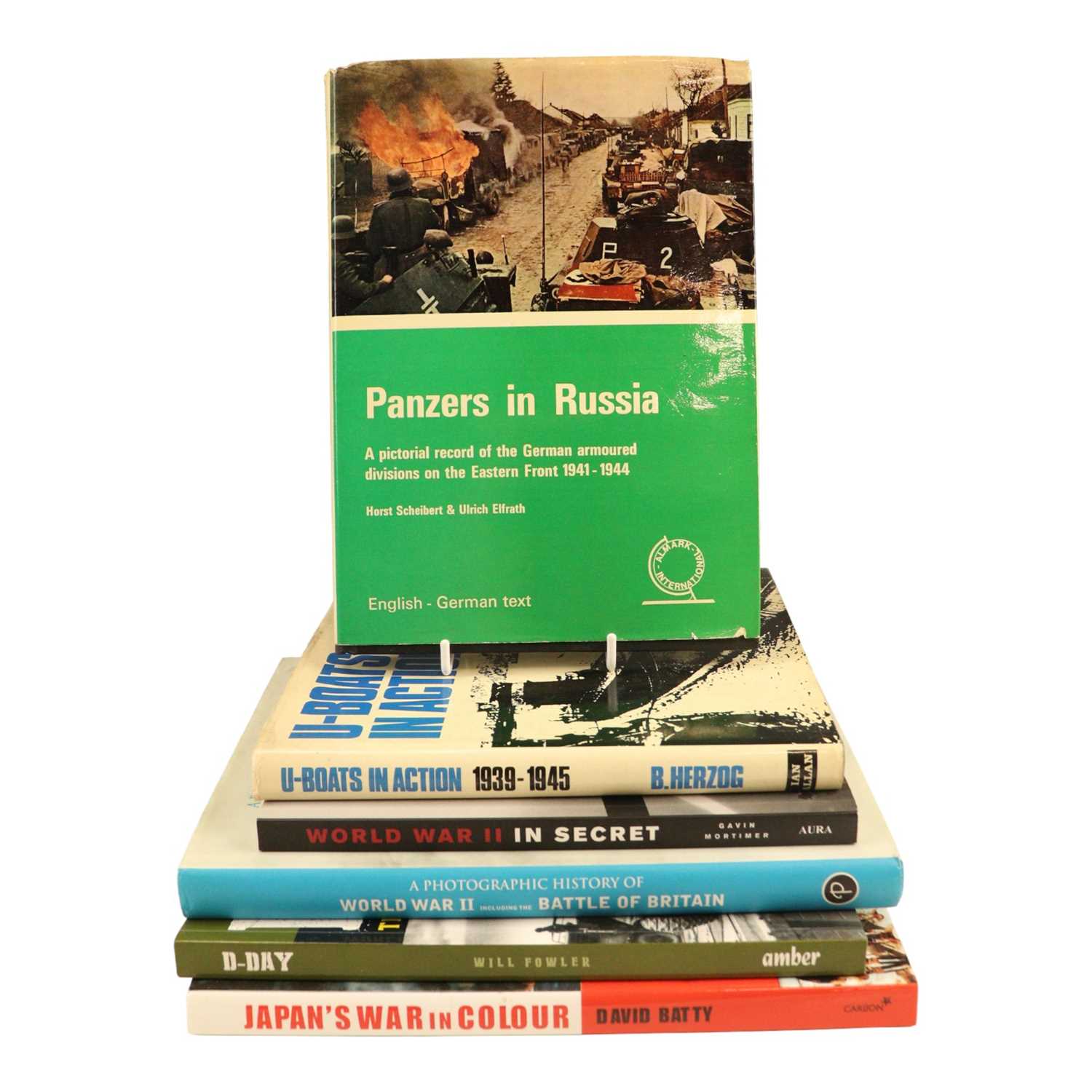 Lot 400 - A group of book on the Second World War